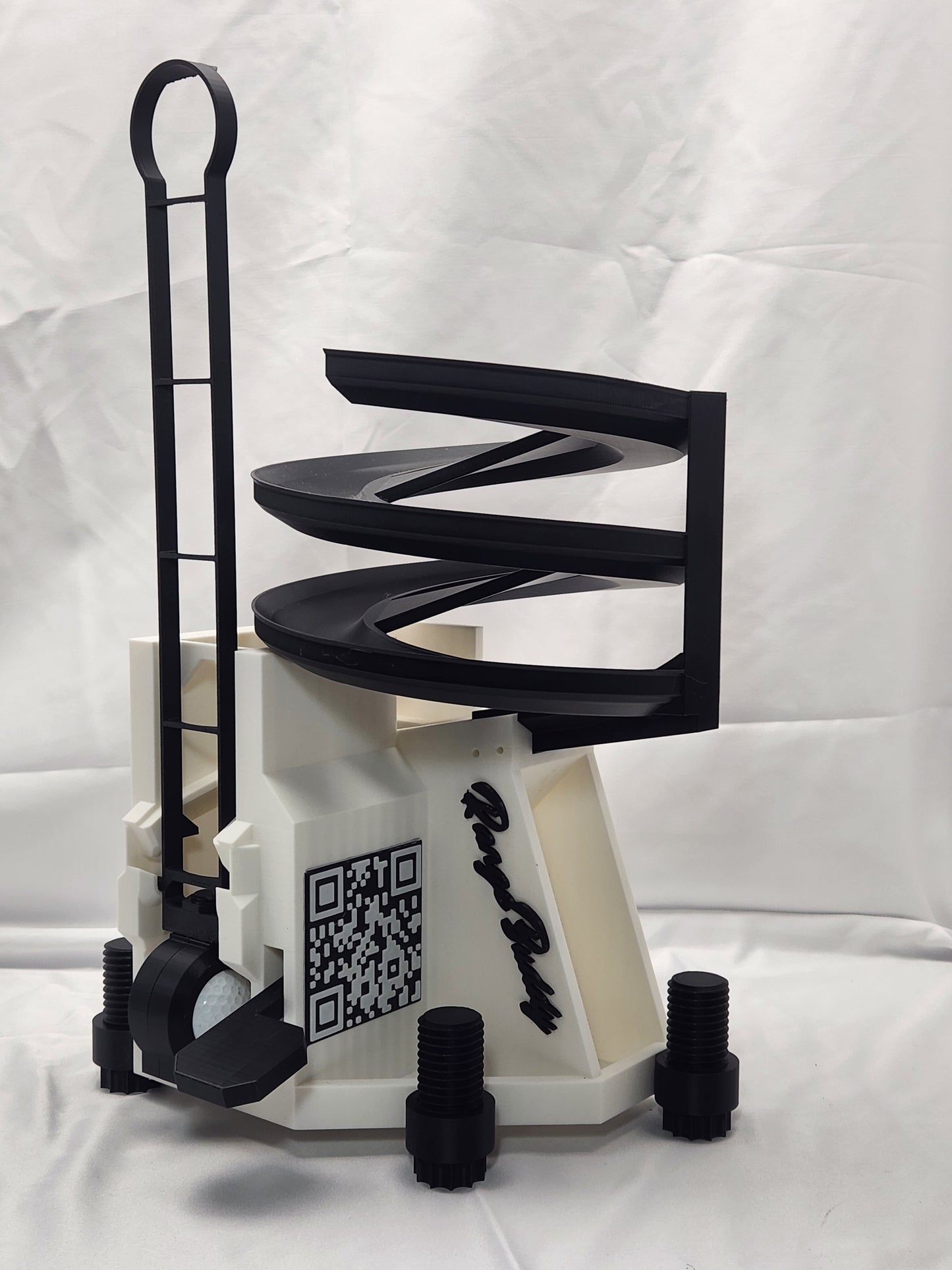 RangeBuddy – Gravity-Fed Golf Ball Dispenser