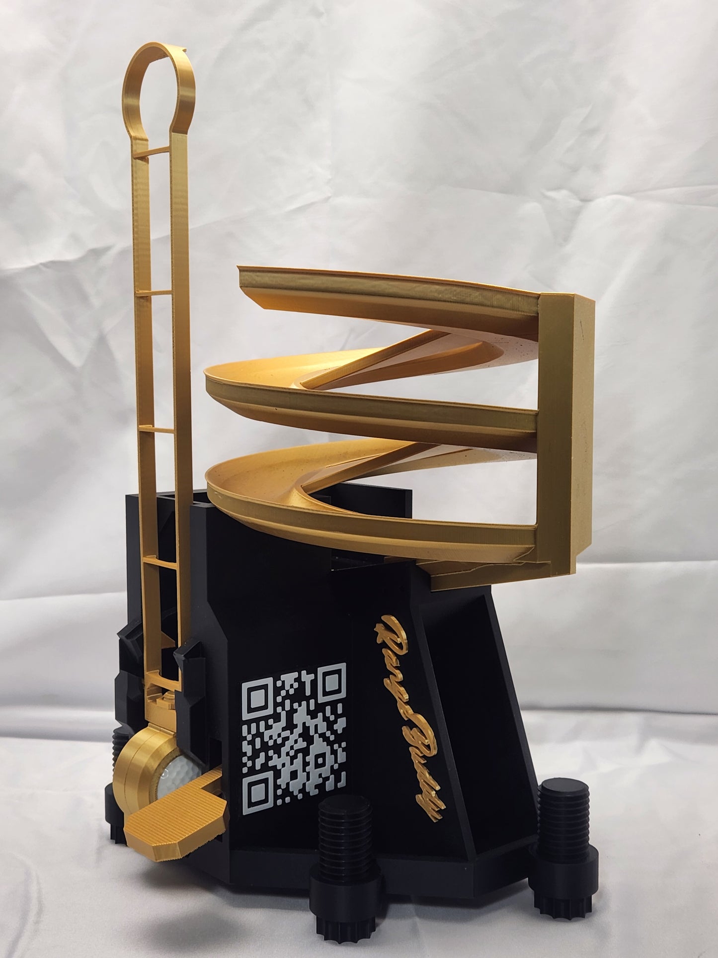 RangeBuddy – Gravity-Fed Golf Ball Dispenser